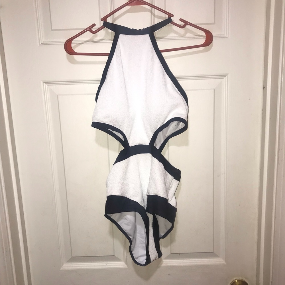 One Piece Swim Suit Women’s Size Small